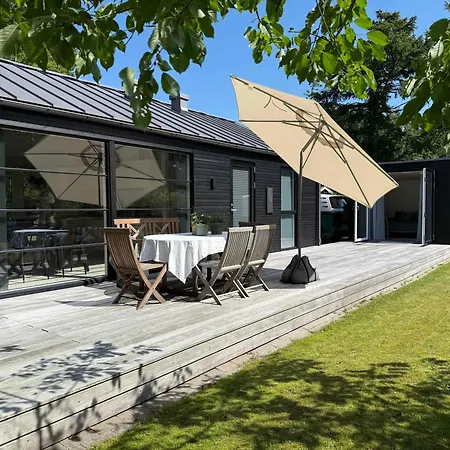 Moderne Og Stilrent På Nordkysten Feriehus