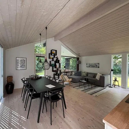 Moderne Og Stilrent På Nordkysten Feriehus